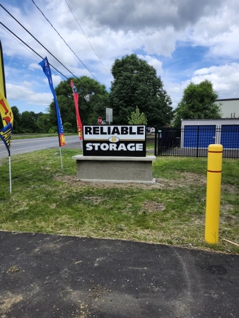 Facility photo: //images.sparefoot.com/medium/2415456877bc6082266.jpeg