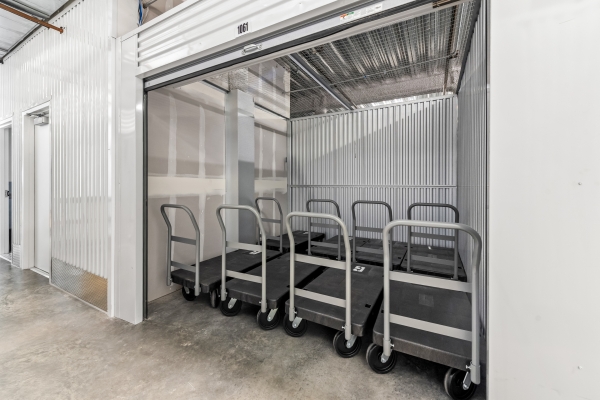 Facility photo: //images.sparefoot.com/medium/24155068e7f62f4e9c9.jpg