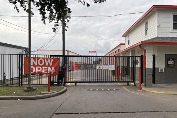 Storage Units at Public Storage - Houston - 5400 Alder Dr - 5400 Alder Dr