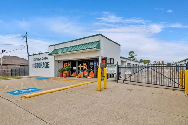 Facility photo: //images.sparefoot.com/medium/241564687ab70c42732.jpg