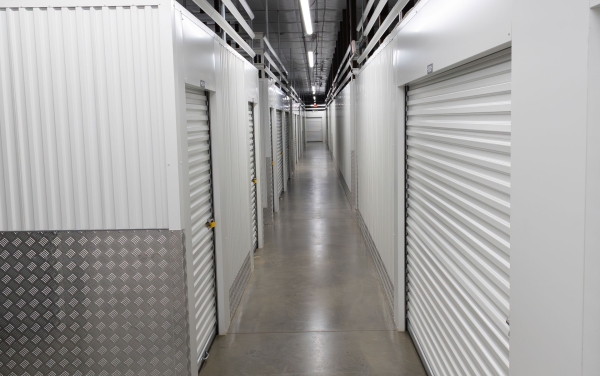 Facility photo: //images.sparefoot.com/medium/24157668dad1a0ed897.jpg