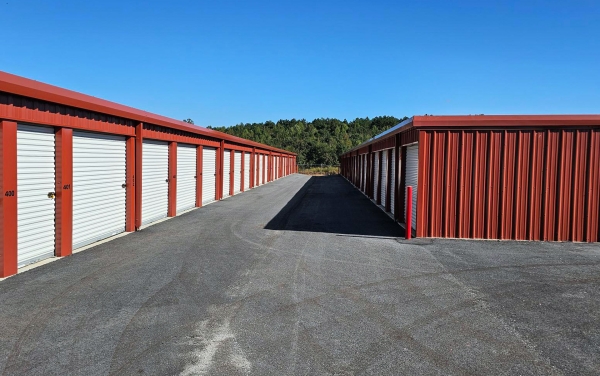 Facility photo: //images.sparefoot.com/medium/24157768e3bc78a1a0a.jpg