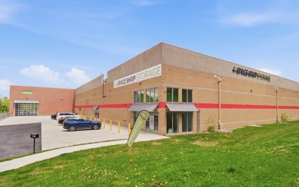 Facility photo: //images.sparefoot.com/medium/24157869f3780e5ee12.jpg