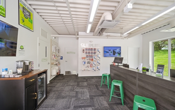 Facility photo: //images.sparefoot.com/medium/24157869f37810f29c7.jpg