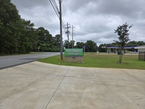 Facility photo: //images.sparefoot.com/medium/241583690285cf5962e.jpg