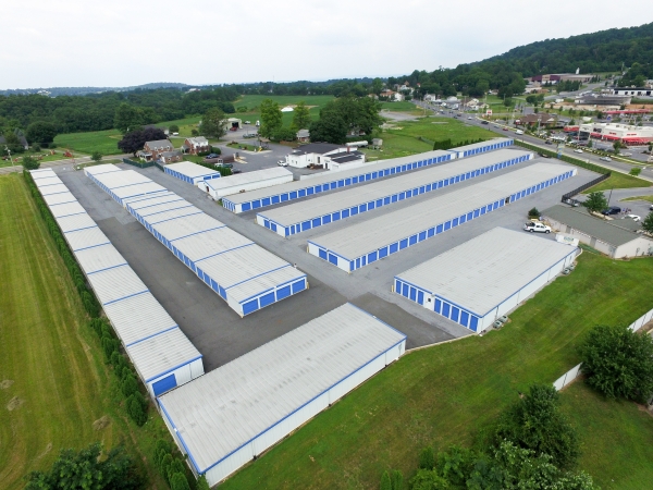 Facility photo: //images.sparefoot.com/medium/24160068817158ca941.jpg