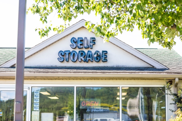 Facility photo: //images.sparefoot.com/medium/241600688171643fa31.jpg