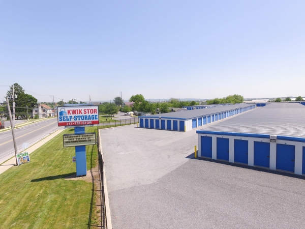 Facility photo: //images.sparefoot.com/medium/241600688171739b6fe.jpg