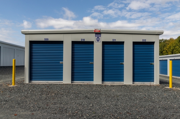 Facility photo: //images.sparefoot.com/medium/241605690a798428eaa.jpg