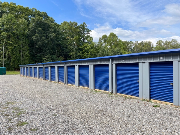 Facility photo: //images.sparefoot.com/medium/24160768817d6512574.jpg