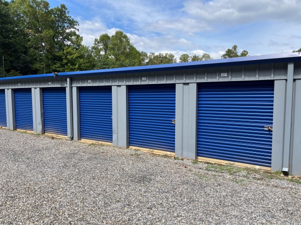 Facility photo: //images.sparefoot.com/medium/24160768817d6f6bae3.jpg