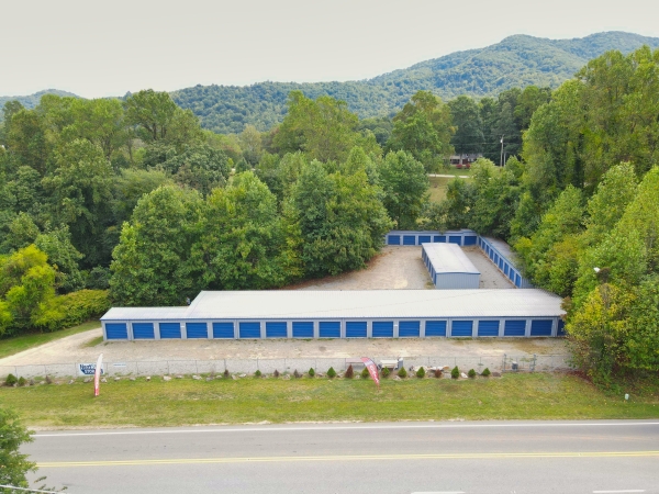 Facility photo: //images.sparefoot.com/medium/24160868829ced6754a.jpg