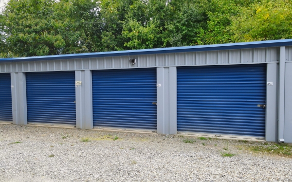 Facility photo: //images.sparefoot.com/medium/24160868829d058c676.jpg