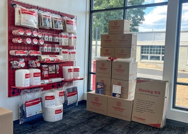 Facility photo: //images.sparefoot.com/medium/24161068b01e2a15210.jpg