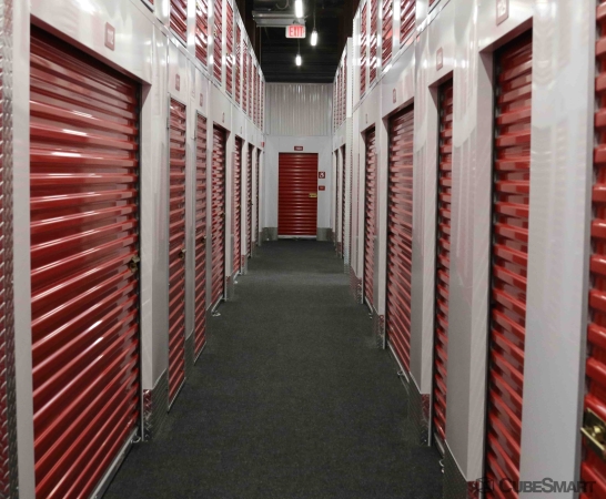 Facility photo: //images.sparefoot.com/medium/24161068b01e2c5c390.jpg