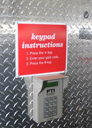 Facility photo: //images.sparefoot.com/medium/24161068b01e3eae4c3.jpg