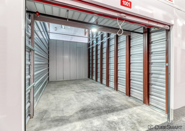 Facility photo: //images.sparefoot.com/medium/24161069dcb05c28d4f.jpg
