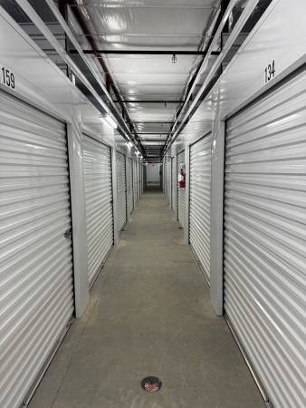 Facility photo: //images.sparefoot.com/medium/2416136881354a6186c.jpg