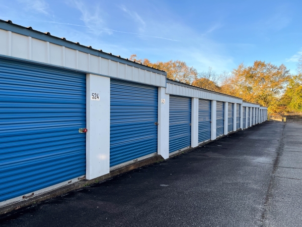 Facility photo: //images.sparefoot.com/medium/2416166a2c37e9585f4.jpg