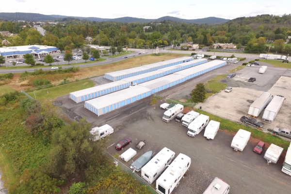 Facility photo: //images.sparefoot.com/medium/2416246883ce62131d0.png