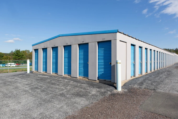 Facility photo: //images.sparefoot.com/medium/2416246883ce702bca6.png