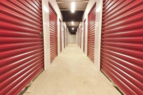 Facility photo: //images.sparefoot.com/medium/2416266883cea41691f.png