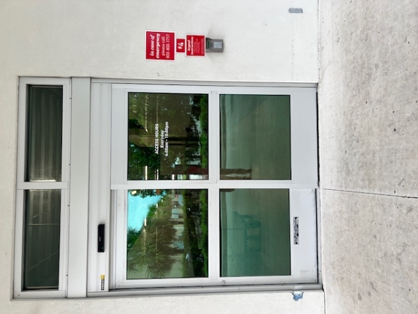 Facility photo: //images.sparefoot.com/medium/241627688254bb12a4e.jpeg