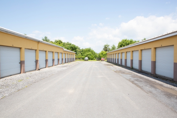 Facility photo: //images.sparefoot.com/medium/2416286883946d04f3e.jpg