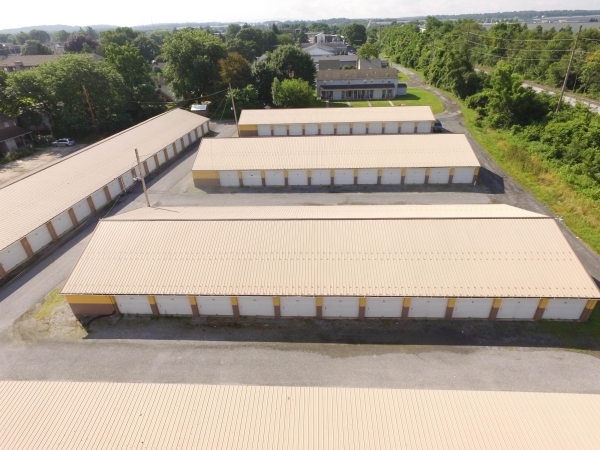 Facility photo: //images.sparefoot.com/medium/241628688394751a86e.jpg