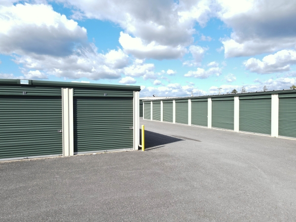 Facility photo: //images.sparefoot.com/medium/241629688396fdd3932.jpg