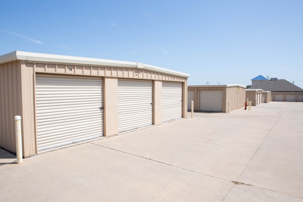 Facility photo: //images.sparefoot.com/medium/241631688393ff36202.jpg
