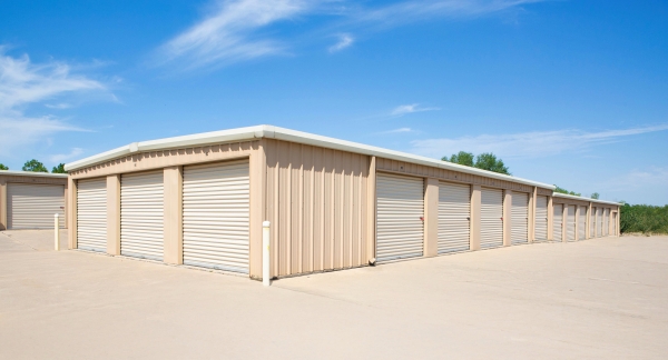 Facility photo: //images.sparefoot.com/medium/241631696000774349c.jpg