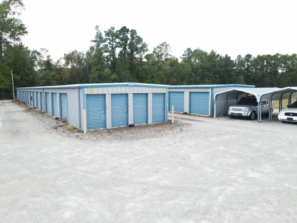 Facility photo: //images.sparefoot.com/medium/241636688cd8e70de23.jpg