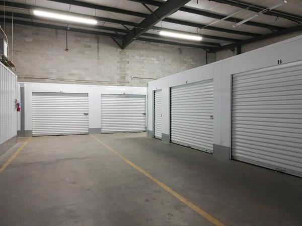 Facility photo: //images.sparefoot.com/medium/24163768911d53d20bd.jpg