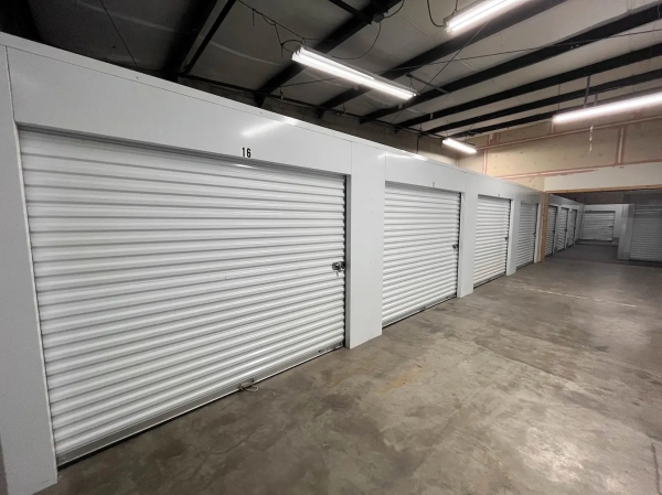 Facility photo: //images.sparefoot.com/medium/24163768911d563e3cd.jpg