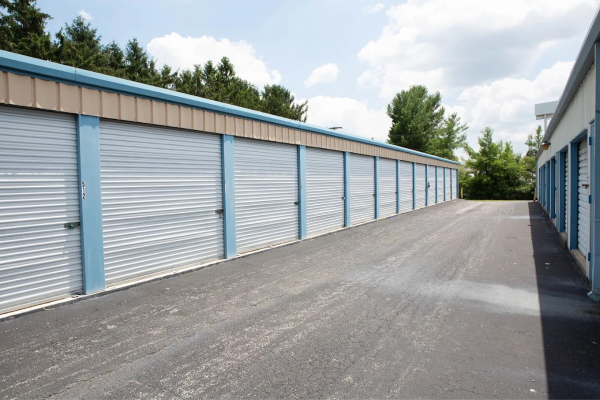 Facility photo: //images.sparefoot.com/medium/2416396883ced8a96da.png