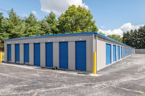 Facility photo: //images.sparefoot.com/medium/24163968d54f93be869.jpg