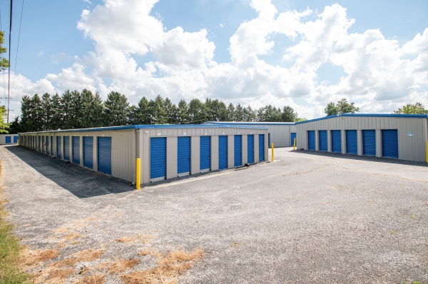 Facility photo: //images.sparefoot.com/medium/24163968d54fb59f375.jpg