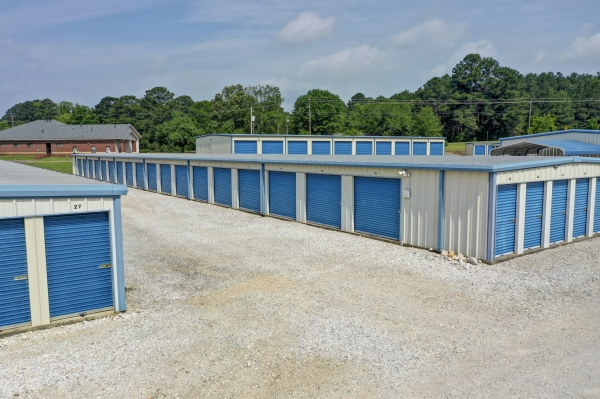 Facility photo: //images.sparefoot.com/medium/241640688bdfbc3c235.jpg