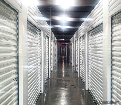 Facility photo: //images.sparefoot.com/medium/24164168946575b01a9.jpg