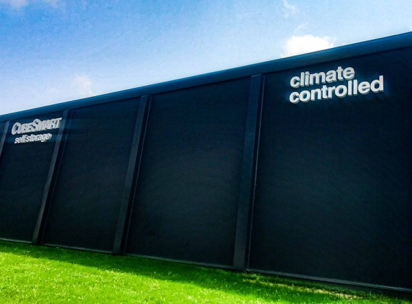 Facility photo: //images.sparefoot.com/medium/24164169031b5f05c68.jpg