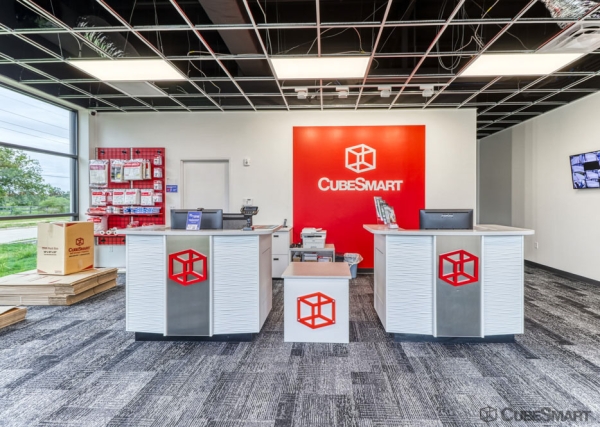 Facility photo: //images.sparefoot.com/medium/241642691ef7d7e178d.jpg