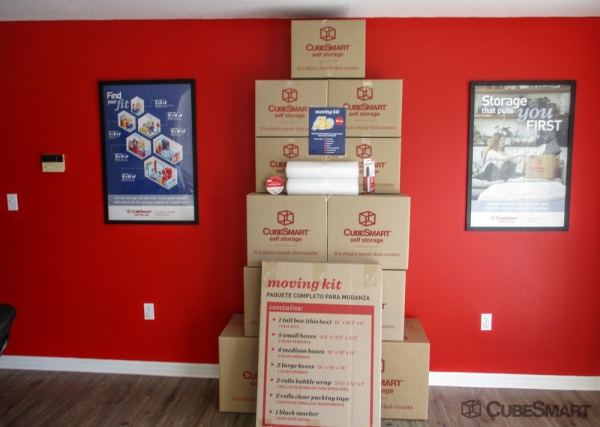 Facility photo: //images.sparefoot.com/medium/241652698450d0acfa4.jpg