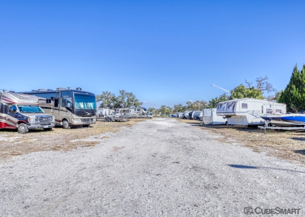 Facility photo: //images.sparefoot.com/medium/24165269e08b498a307.jpg