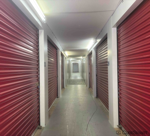 Facility photo: //images.sparefoot.com/medium/24165469787d8fb4d7d.jpg