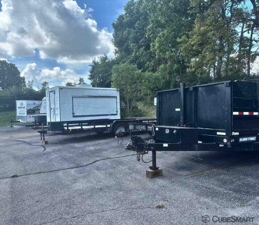 Facility photo: //images.sparefoot.com/medium/24165469787d9a81f8d.jpg