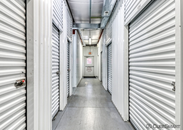 Facility photo: //images.sparefoot.com/medium/241658695f7e8d07b4c.jpg