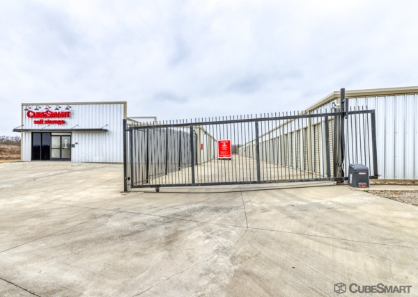 Facility photo: //images.sparefoot.com/medium/24166169832a81840b2.jpg