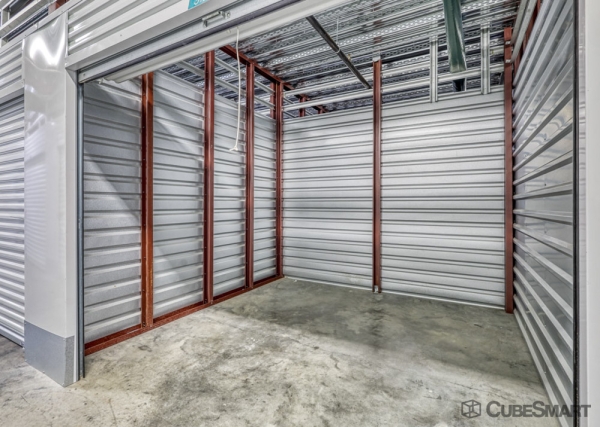 Facility photo: //images.sparefoot.com/medium/24166269fc697fd826c.jpg