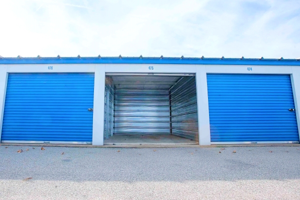 Facility photo: //images.sparefoot.com/medium/24166868b7eba9d53ac.jpg